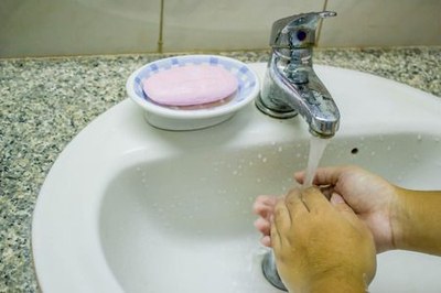 IVM tegen verkoop antibacteriële zeep en gel