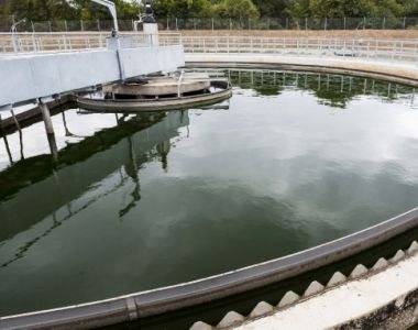 Leiden verwijdert actief medicijnresten uit afvalwater