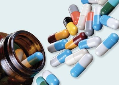 Grote hoeveelheid capsules en flesjes SARMs in beslag genomen