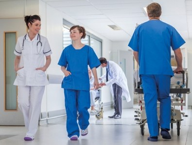 Zorginstituut gaat inzet personeel en milieu meewegen bij beoordelen zorg